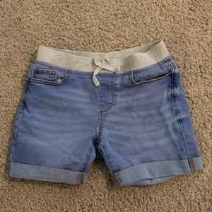 💙🤍Girls jean shorts with stretchy waist band 💙🤍